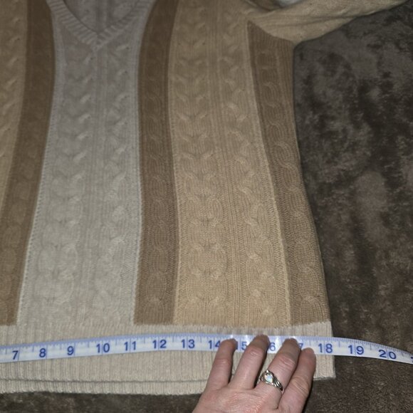 Neiman Marcus Exclusive 100% Cashmere Cable Knit Sweater Beige Tan Stripe V Neck - Picture 14 of 15